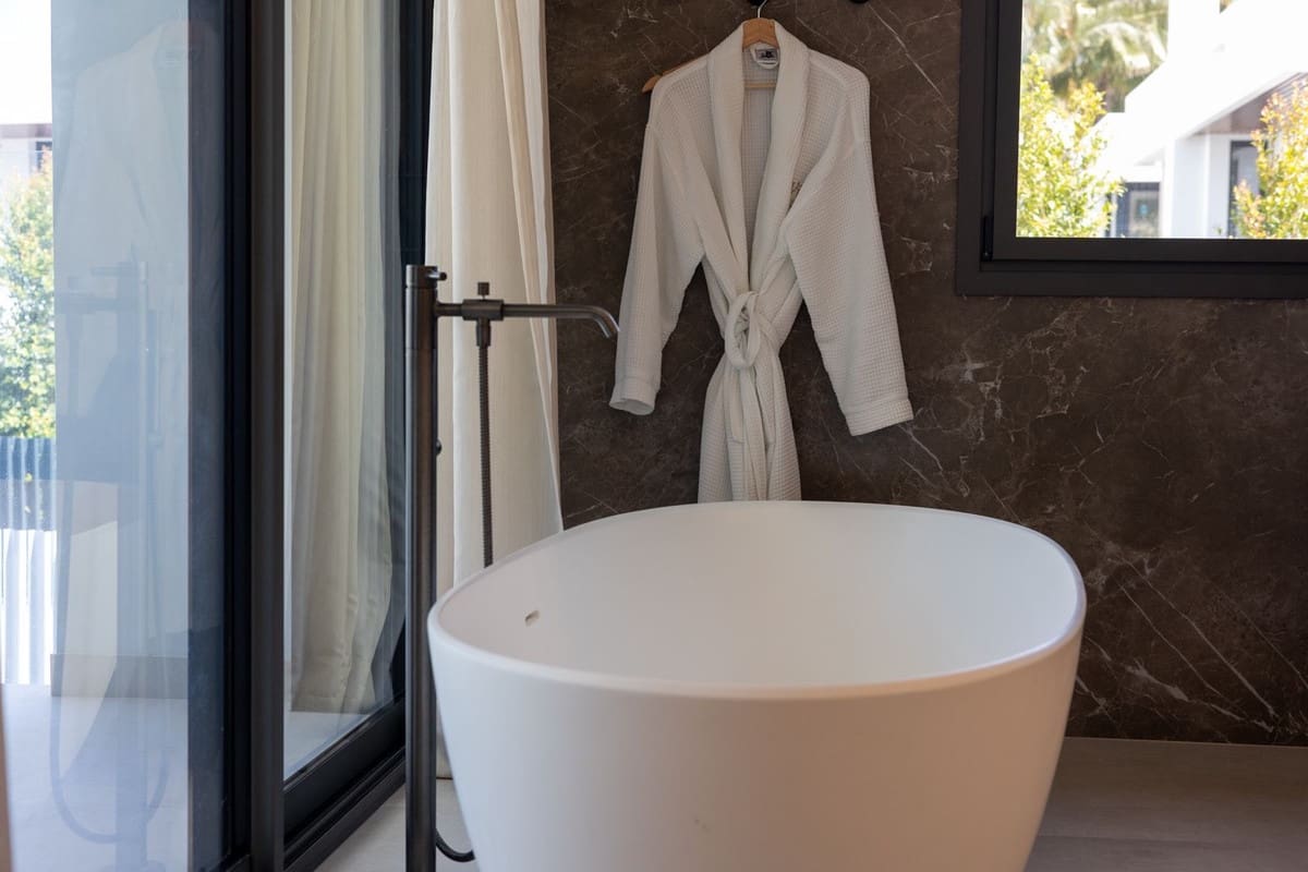 Chalet de 4 habitaciones en Puerto Banus en venta con piscina garaje - 2.995.000 € (Ref: 9066622)