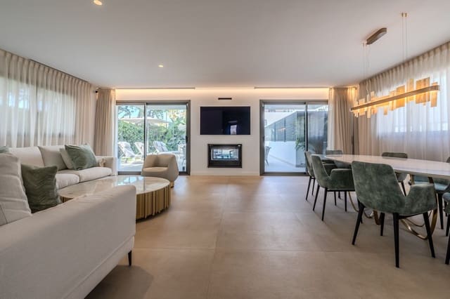 4 sypialnia Willa na sprzedaż w Puerto Banus, Marbella z basenem garażem - 2 995 000 € (Ref: 9066622)