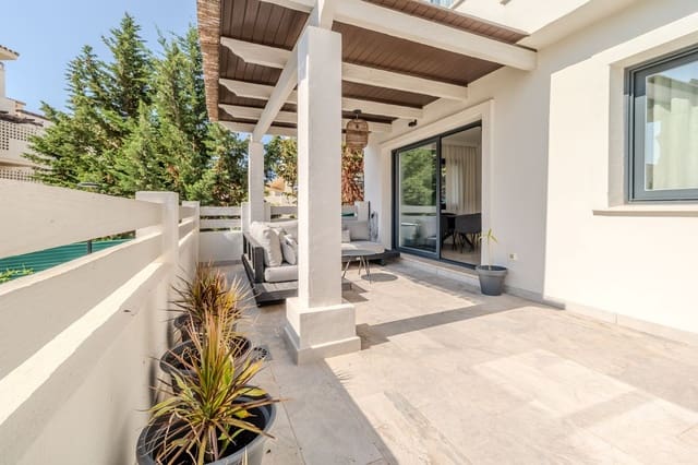 3 slaapkamer Huis te koop in Estepona met zwembad garage - € 495.000 (Ref: 9105020)