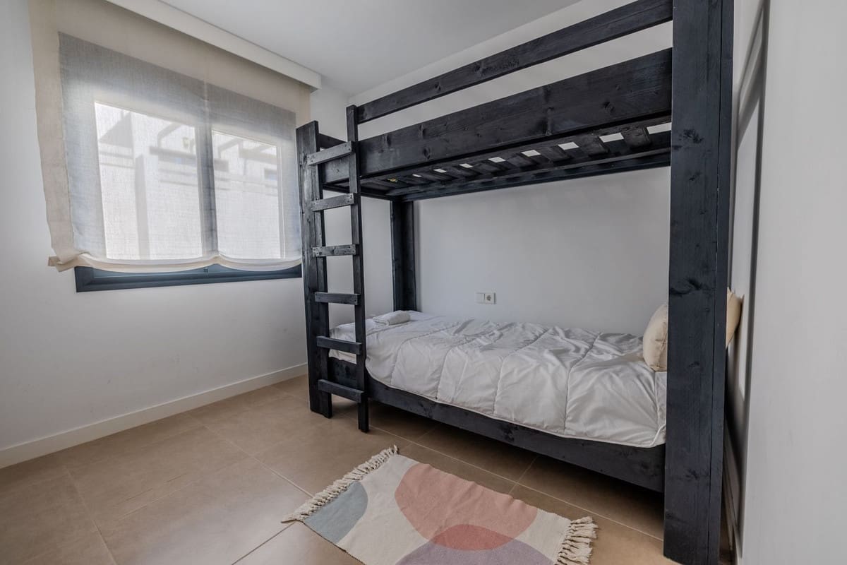 3 sypialnia Dom na sprzedaż w Estepona z basenem garażem - 495 000 € (Ref: 9105020)