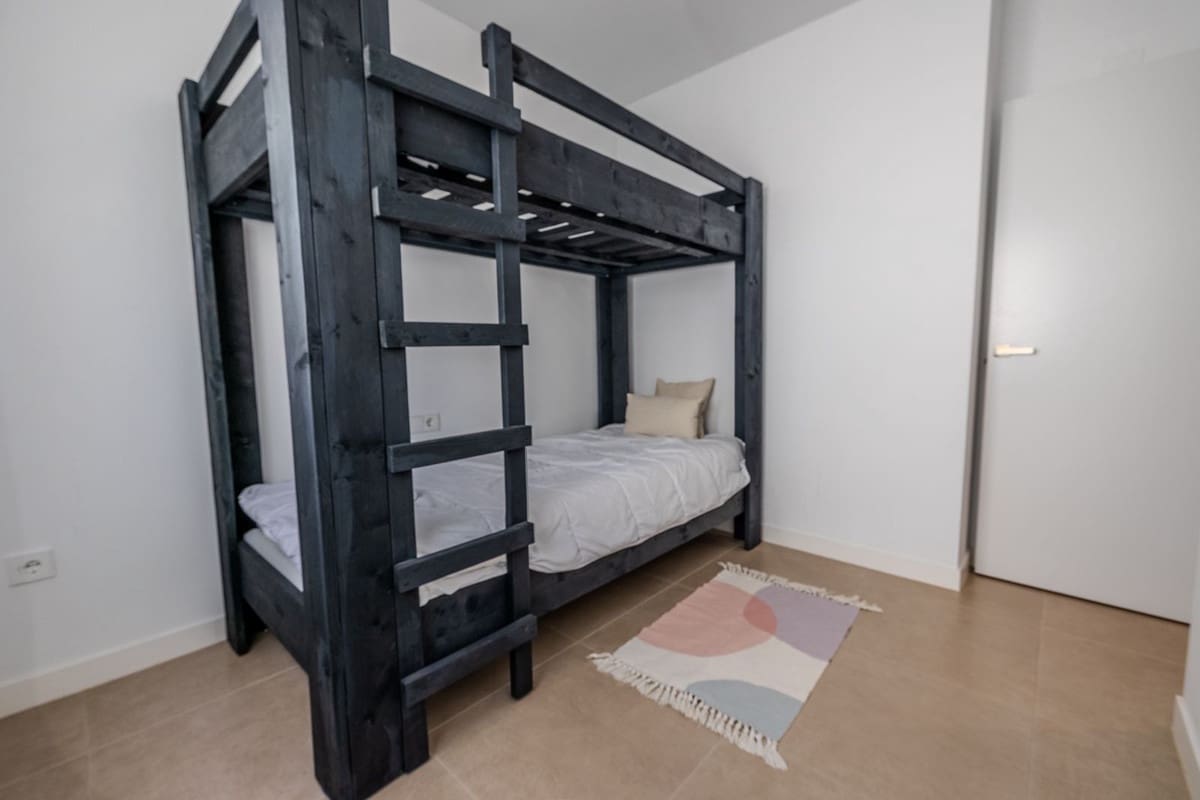 3 sypialnia Dom na sprzedaż w Estepona z basenem garażem - 495 000 € (Ref: 9105020)