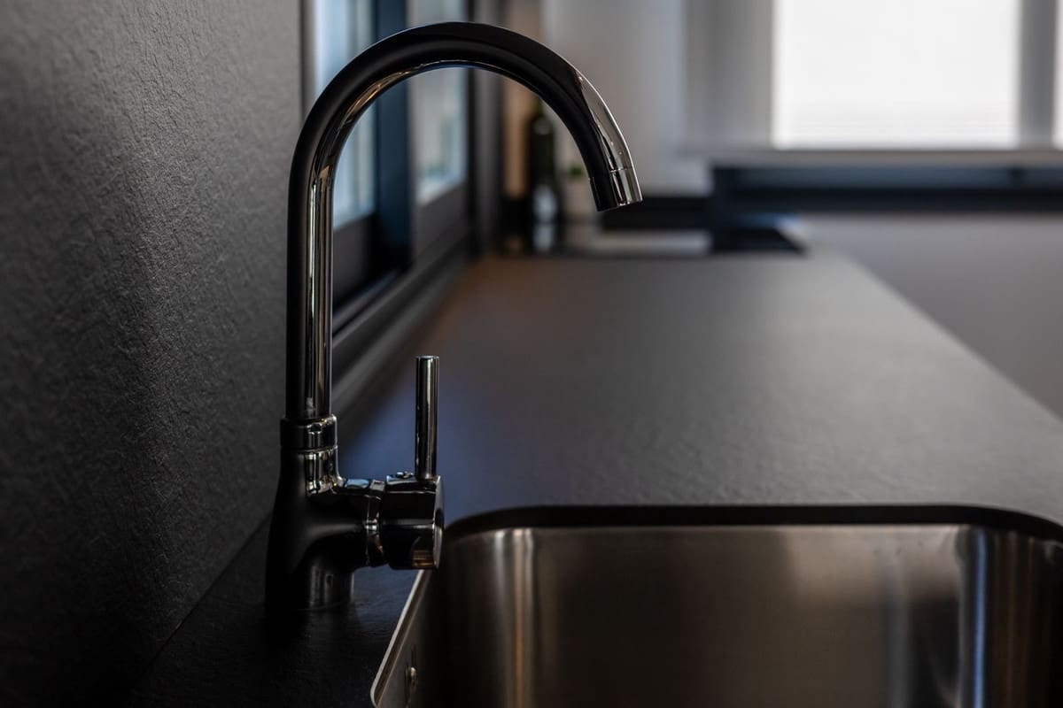 3 bedroom Townhouse for sale in Estepona with pool garage - € 495,000 (Ref: 9105020)