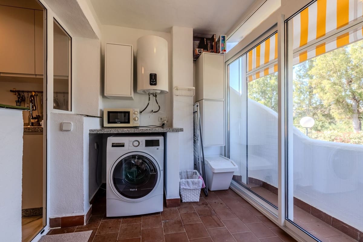 Apartamento de 2 habitaciones en Mijas Golf en venta con piscina garaje - 310.000 € (Ref: 9115560)