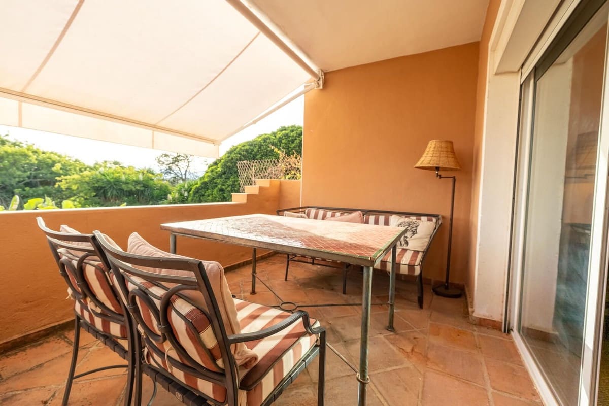 3 sypialnia Apartament na sprzedaż w Guadalmina z basenem garażem - 590 000 € (Ref: 9164374)