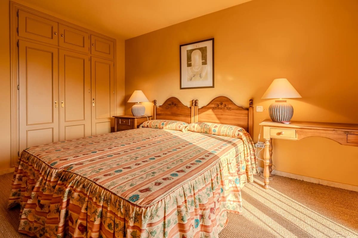 3 slaapkamer Appartement te koop in Guadalmina met zwembad garage - € 590.000 (Ref: 9164374)