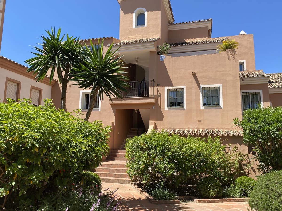 3 slaapkamer Appartement te koop in Guadalmina met zwembad garage - € 590.000 (Ref: 9164374)