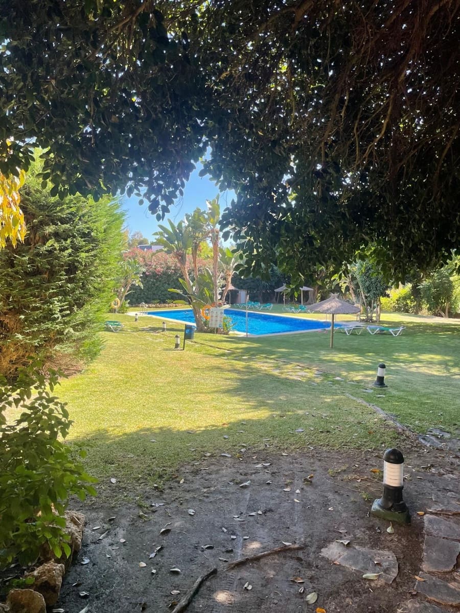 3 slaapkamer Appartement te koop in Guadalmina met zwembad garage - € 590.000 (Ref: 9164374)