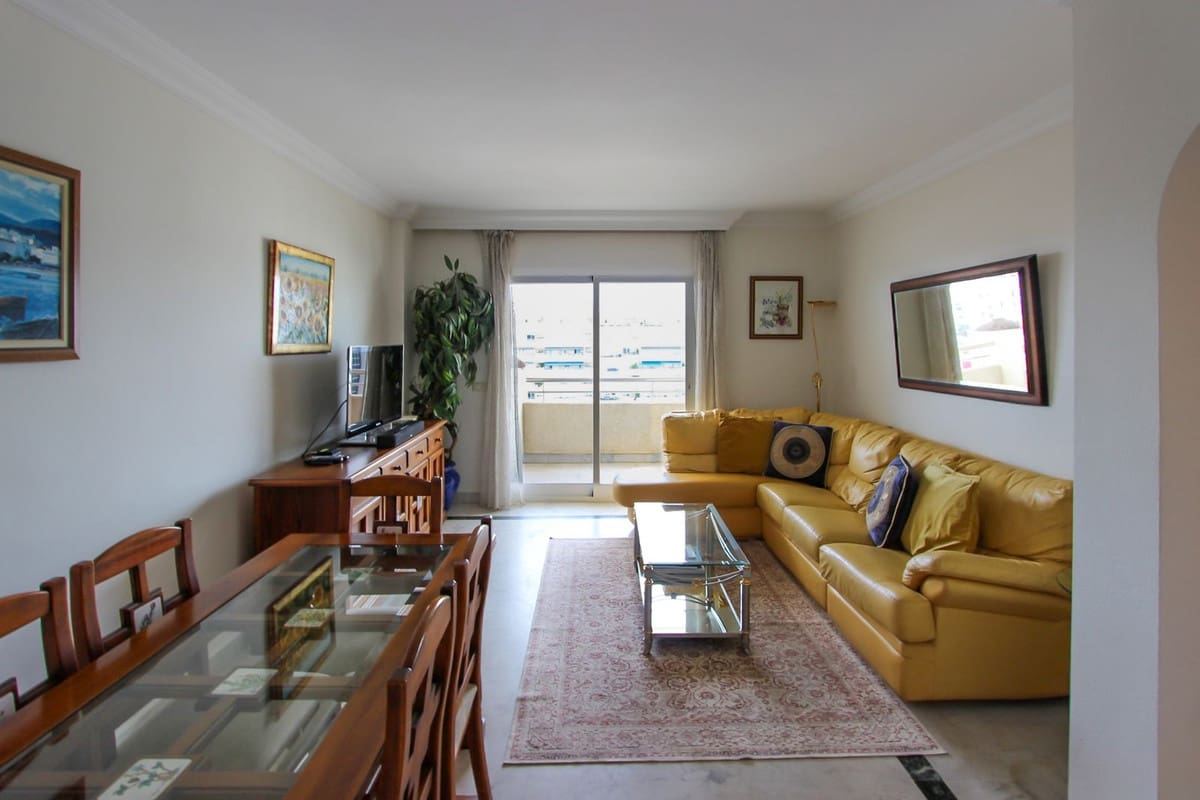 2 bedroom Apartment for sale in Puerto Banus with pool - € 580,000 (Ref: 9175547)