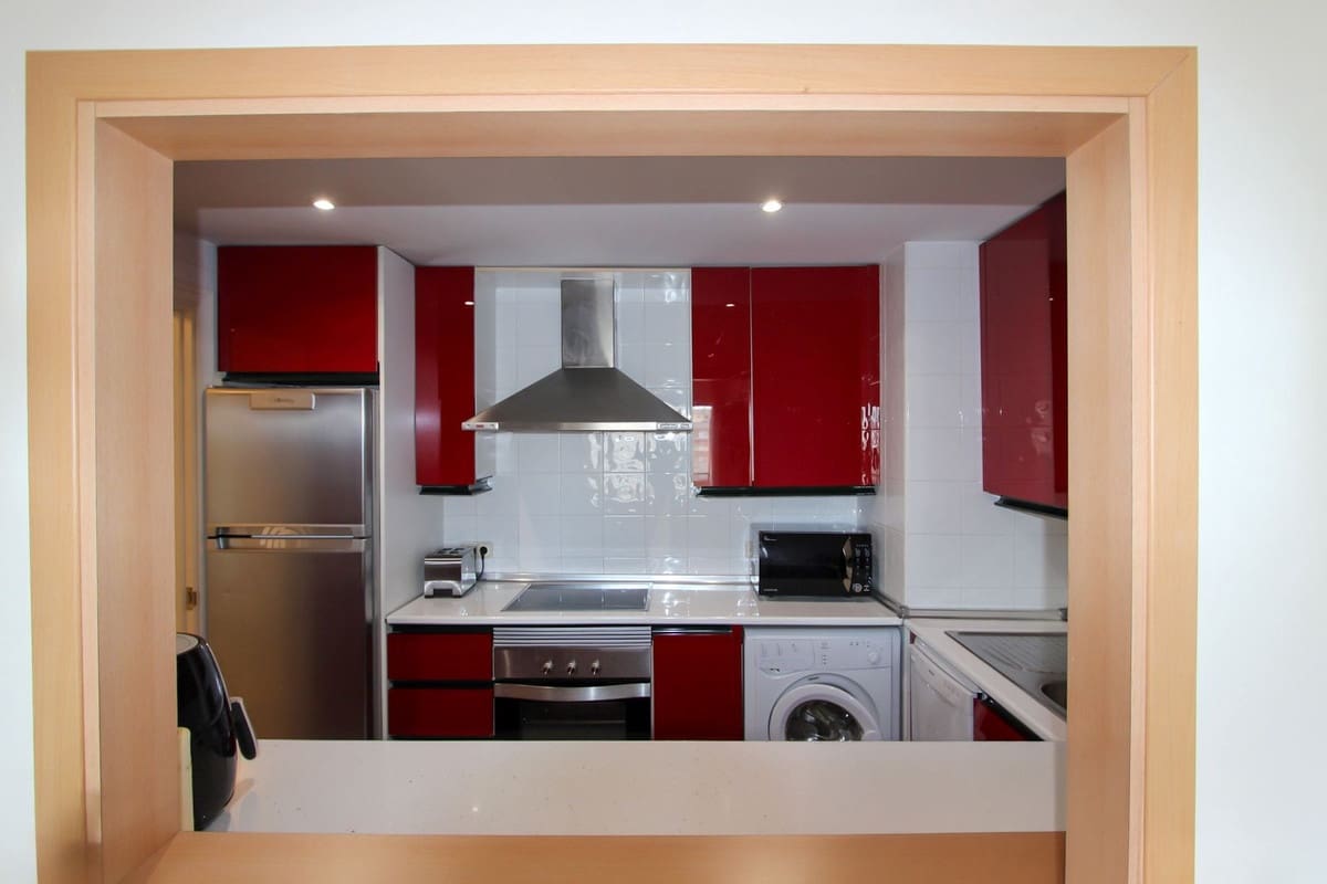 2 bedroom Apartment for sale in Puerto Banus with pool - € 580,000 (Ref: 9175547)