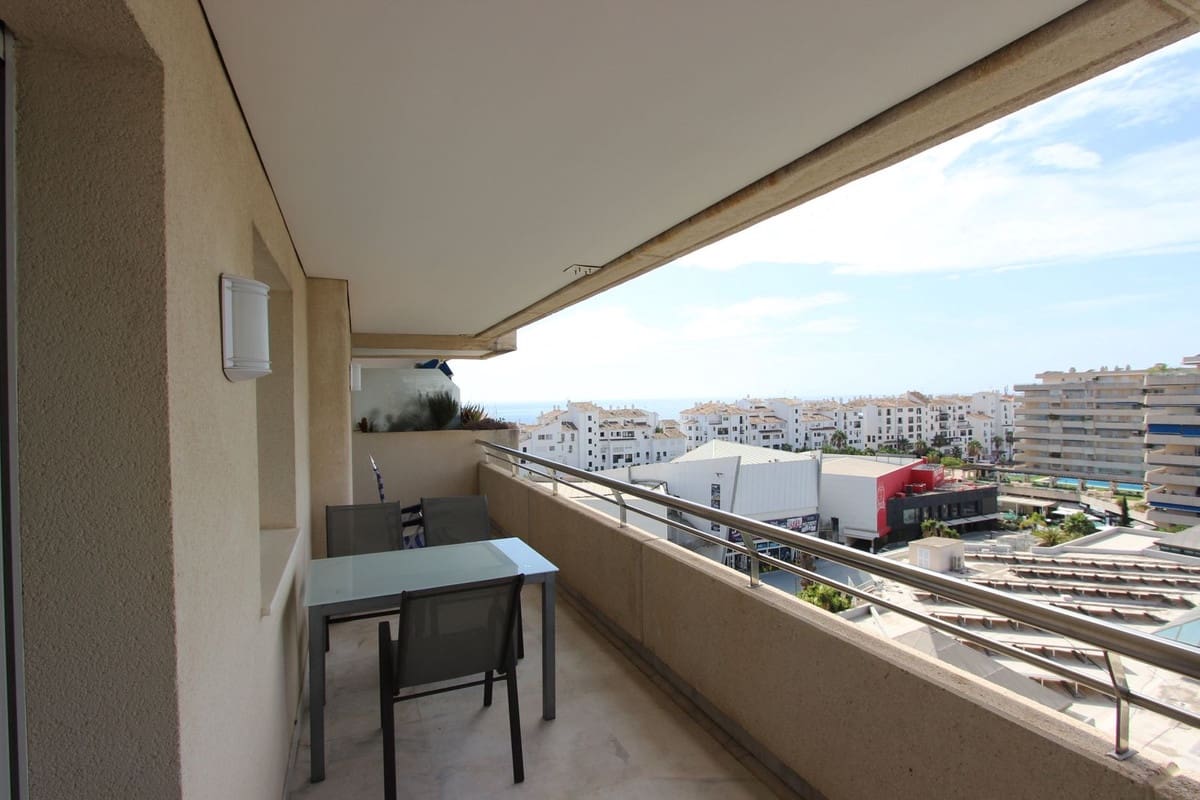 2 bedroom Apartment for sale in Puerto Banus with pool - € 580,000 (Ref: 9175547)