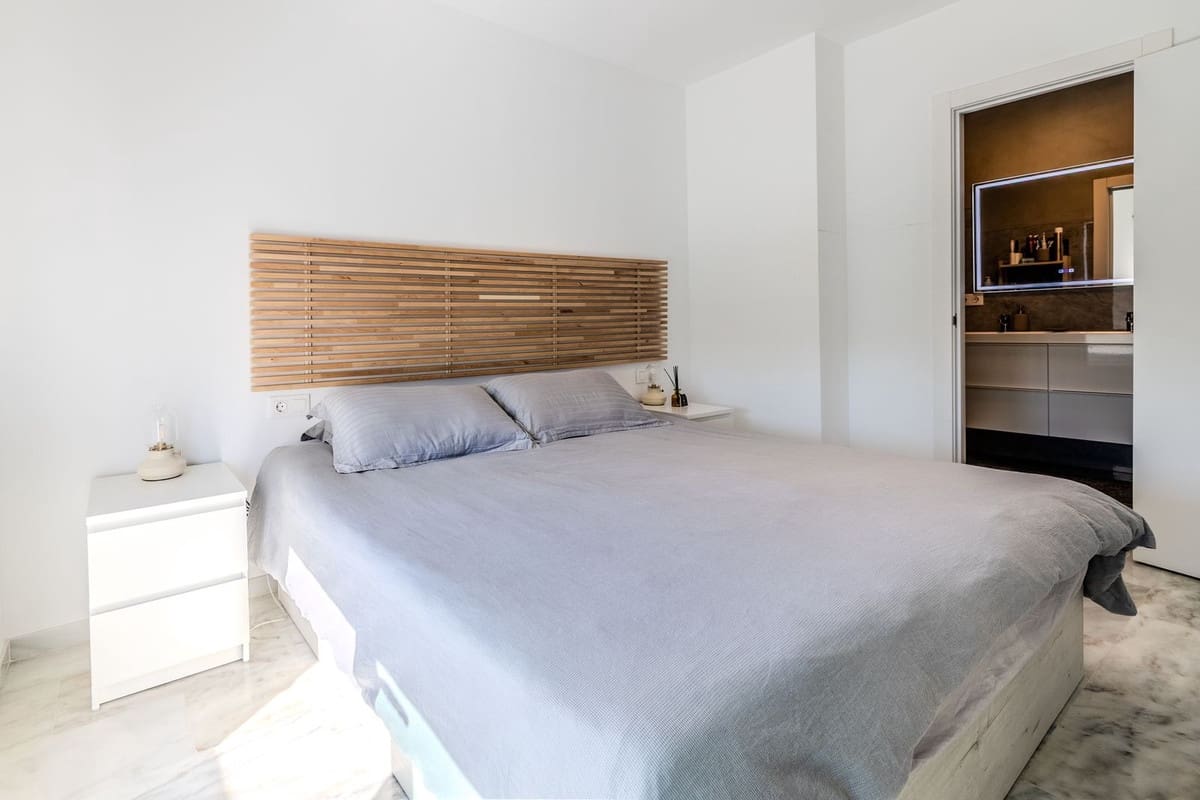 2 soveværelse Lejlighed til salg i Riviera del Sol med swimmingpool - € 345.000 (Ref: 9203207)