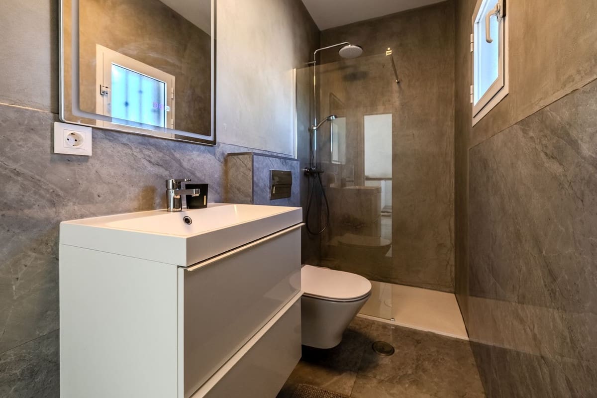 2 soveværelse Lejlighed til salg i Riviera del Sol med swimmingpool - € 345.000 (Ref: 9203207)