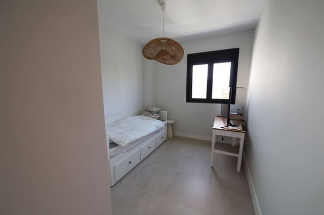 2 Zimmer Penthouse zu verkaufen in Estepona mit Pool Garage - 445.000 € (Ref: 9272903)