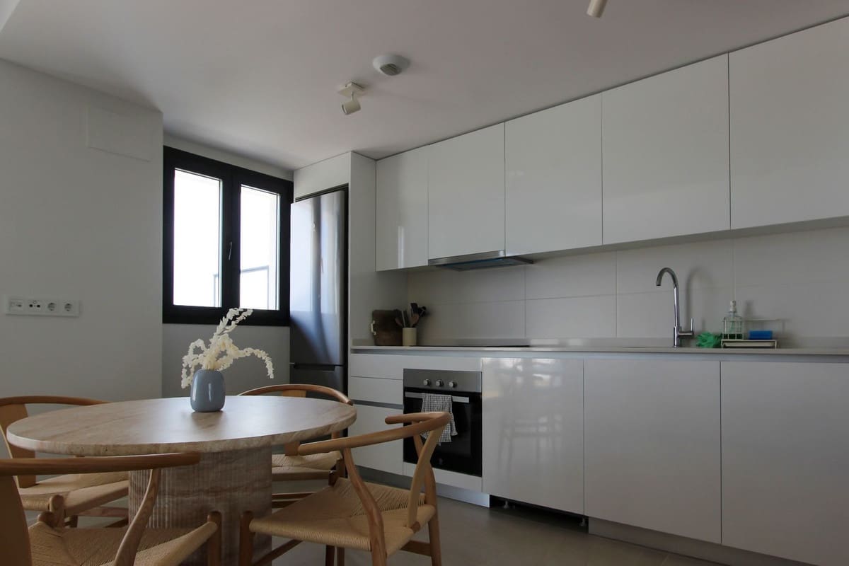 2 chambre Penthouse à vendre à Estepona avec piscine garage - 445 000 € (Ref: 9272903)