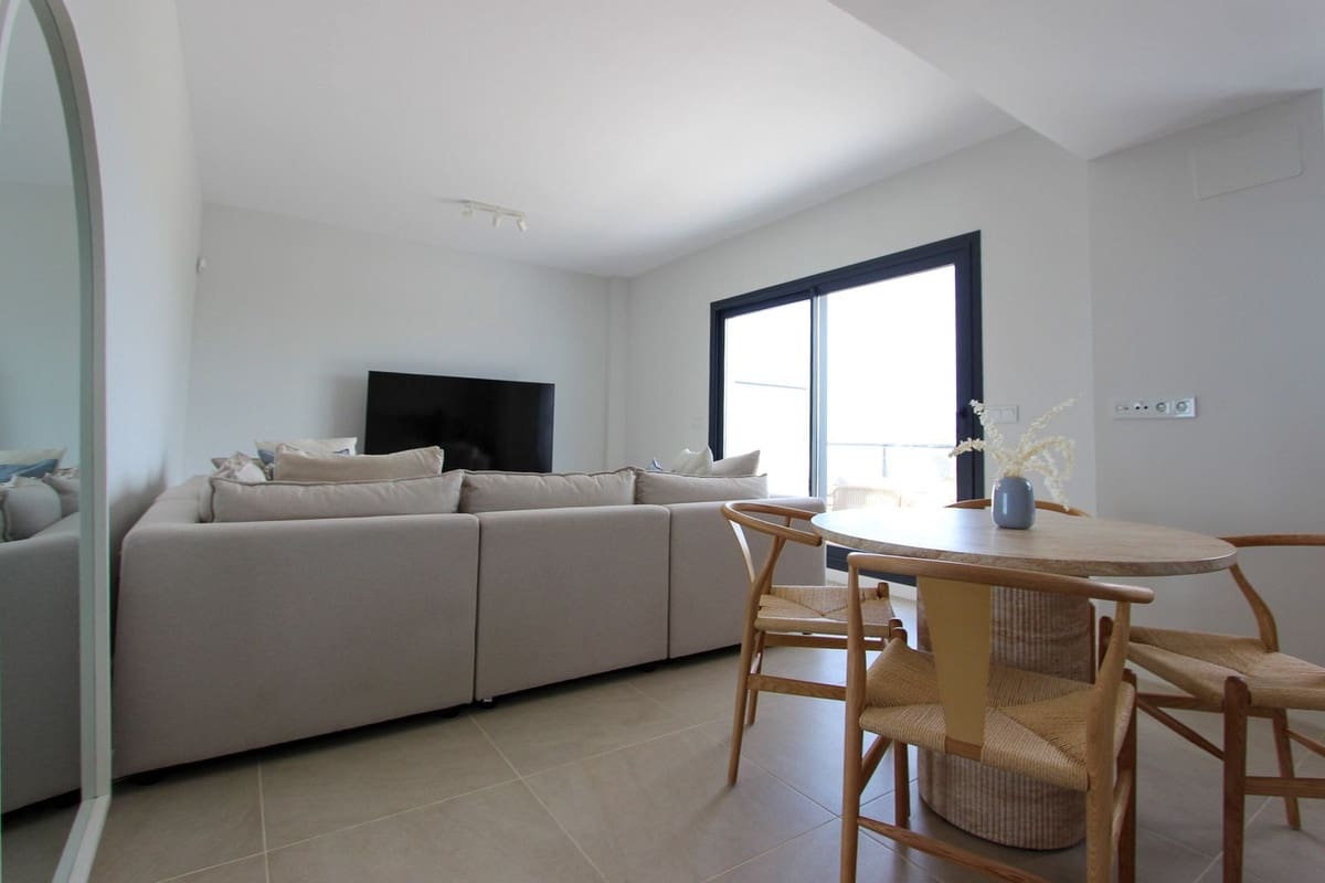 2 chambre Penthouse à vendre à Estepona avec piscine garage - 445 000 € (Ref: 9272903)