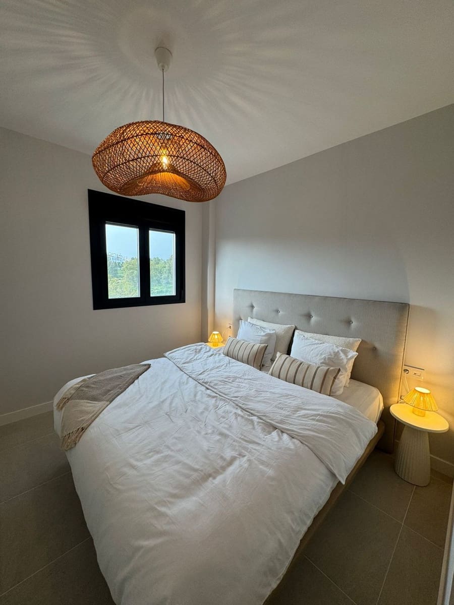 2 chambre Penthouse à vendre à Estepona avec piscine garage - 445 000 € (Ref: 9272903)