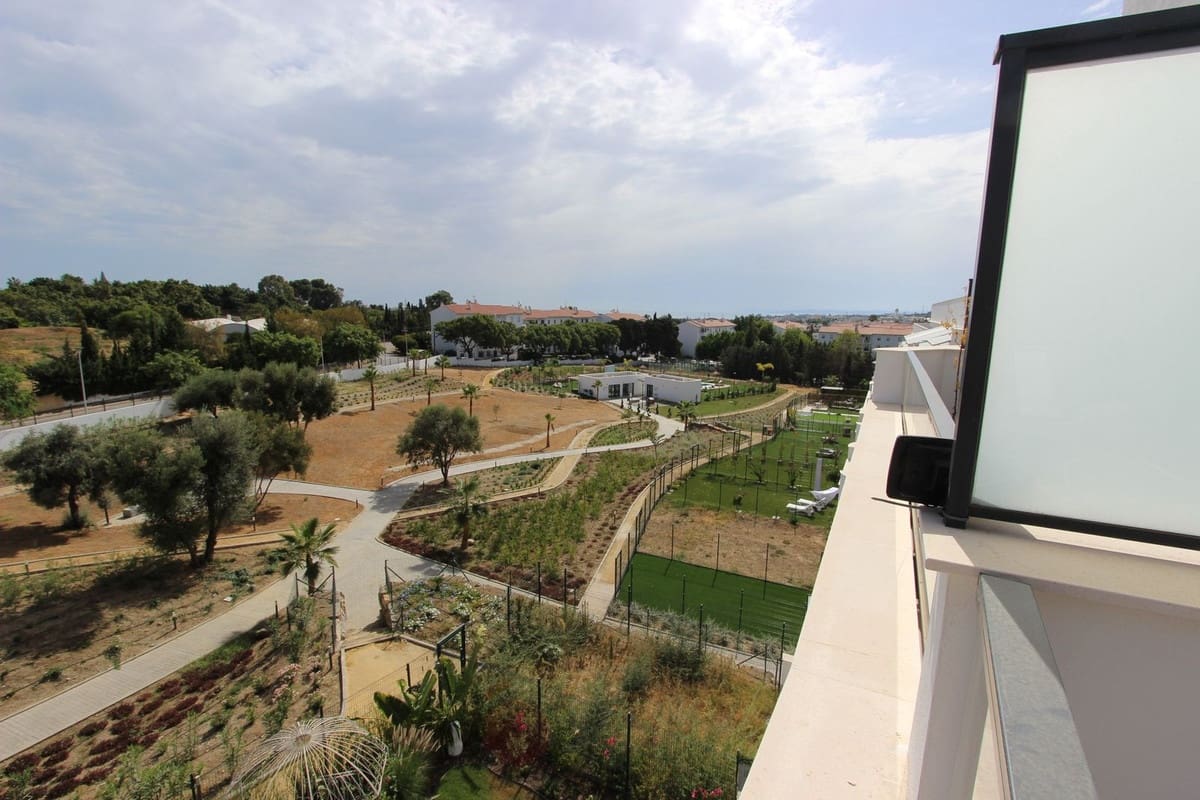 2 chambre Penthouse à vendre à Estepona avec piscine garage - 445 000 € (Ref: 9272903)