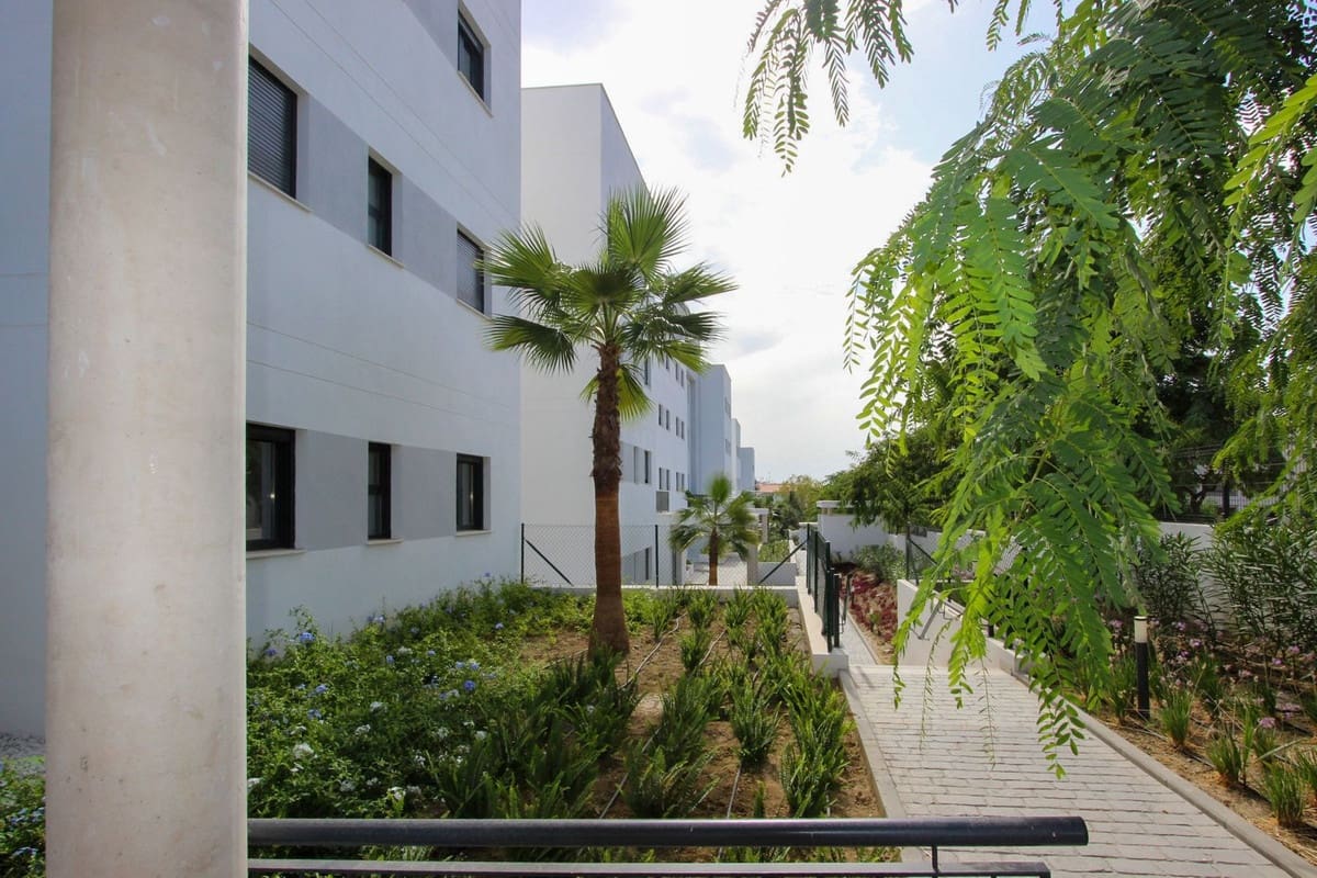 2 chambre Penthouse à vendre à Estepona avec piscine garage - 445 000 € (Ref: 9272903)