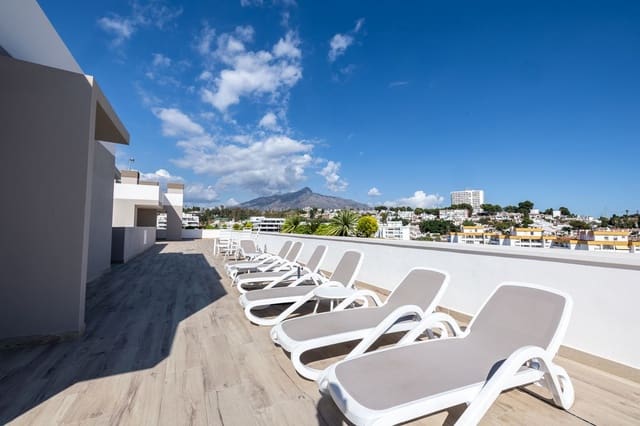 Apartamento de 4 habitaciones en Nueva Andalucia, Marbella en venta con piscina garaje - 575.000 € (Ref: 9289539)