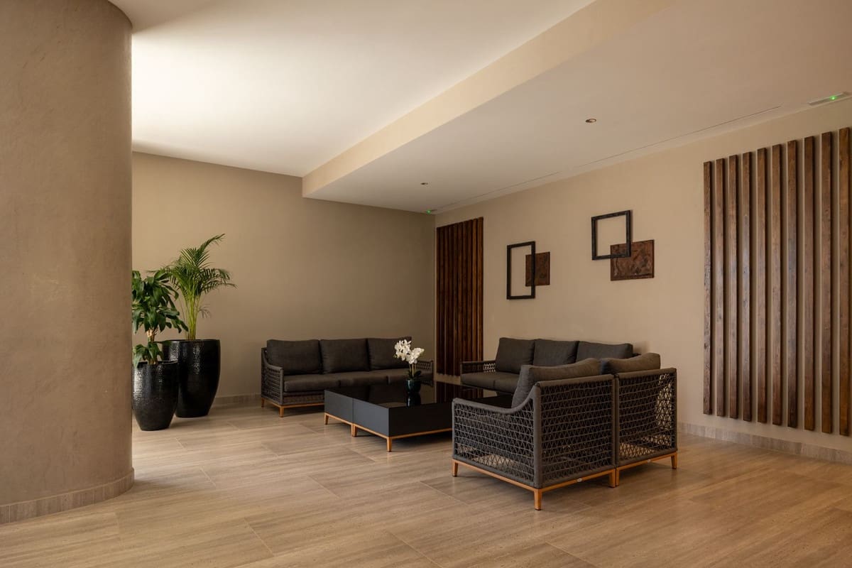 Apartamento de 4 habitaciones en Nueva Andalucia en venta con piscina garaje - 575.000 € (Ref: 9289539)