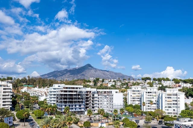 4 Zimmer Apartment zu verkaufen in Nueva Andalucia, Marbella mit Pool Garage - 575.000 € (Ref: 9289539)