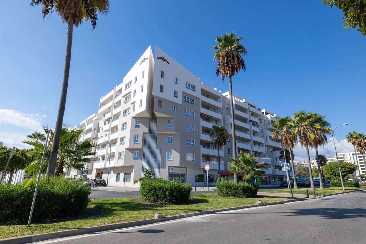 4 soveværelse Lejlighed til salg i Nueva Andalucia med swimmingpool garage - € 575.000 (Ref: 9289539)