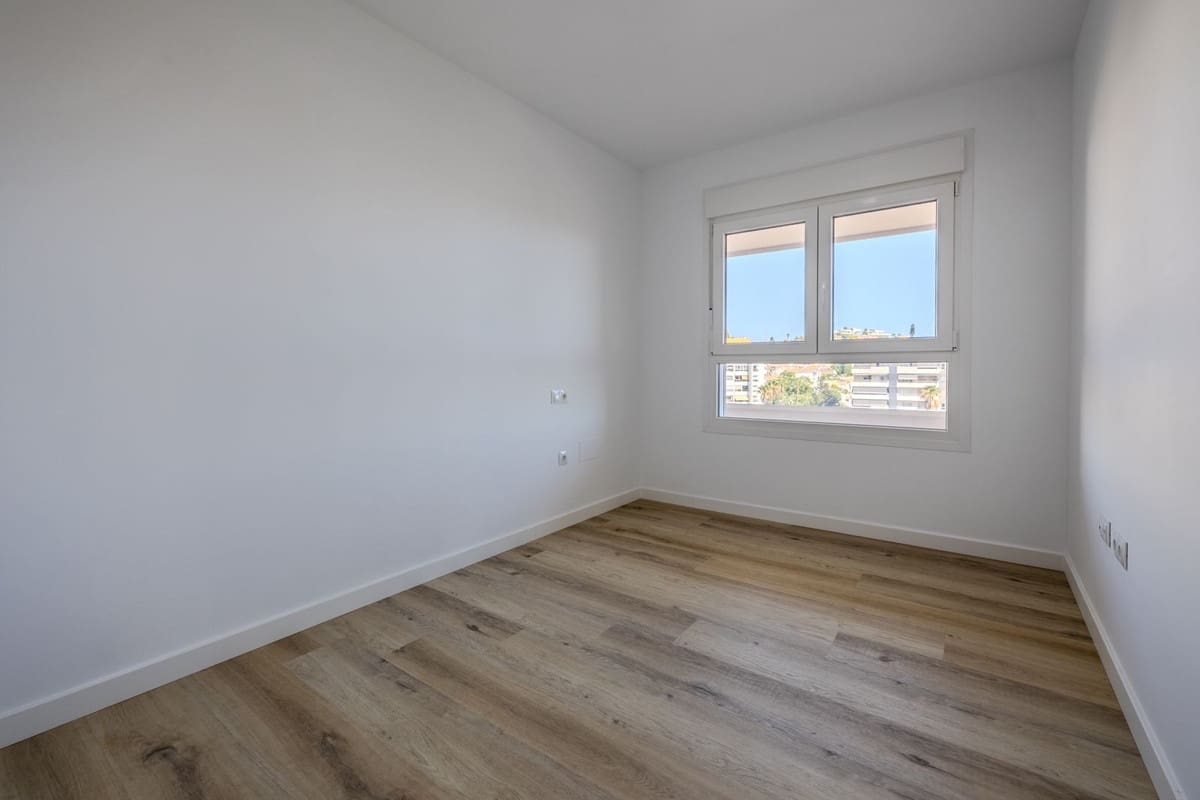 4 soveværelse Lejlighed til salg i Nueva Andalucia med swimmingpool garage - € 575.000 (Ref: 9289539)