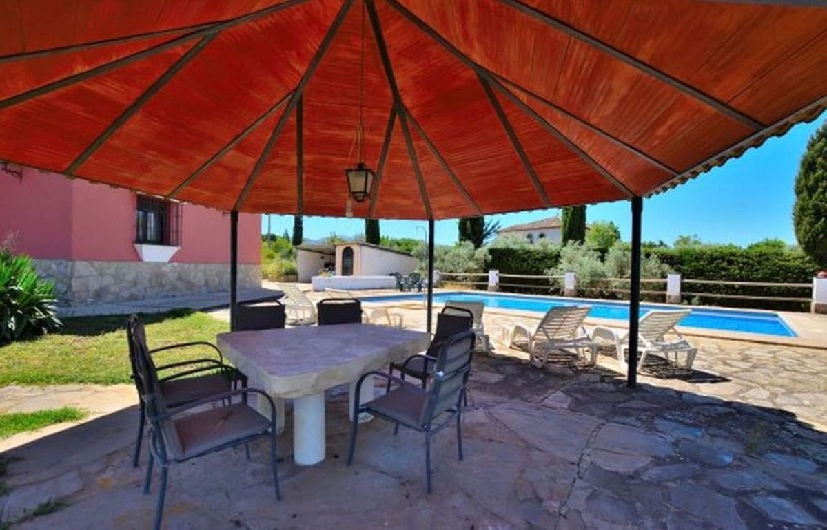 3 bedroom Finca/Country House for sale in Arriate with pool - € 480,000 (Ref: 9301634)