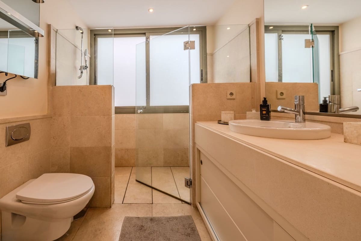 2 bedroom Apartment for sale in Los Flamingos with pool garage - € 580,000 (Ref: 9301809)