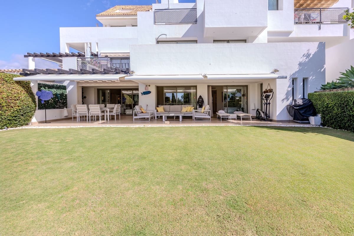 2 bedroom Apartment for sale in Los Flamingos with pool garage - € 580,000 (Ref: 9301809)