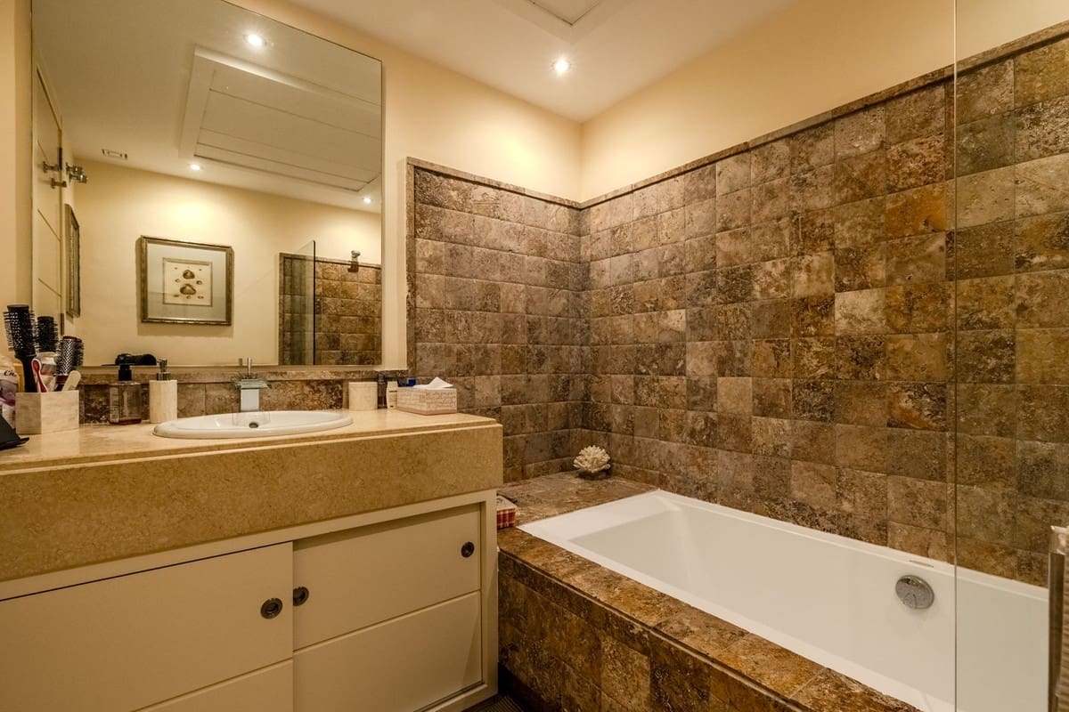 2 bedroom Apartment for sale in Los Flamingos with pool garage - € 580,000 (Ref: 9301809)