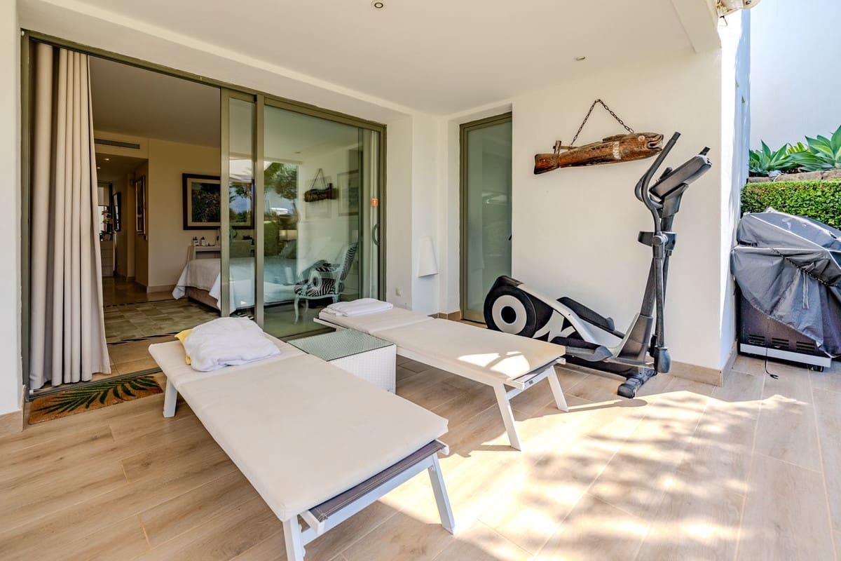 2 bedroom Apartment for sale in Los Flamingos with pool garage - € 580,000 (Ref: 9301809)