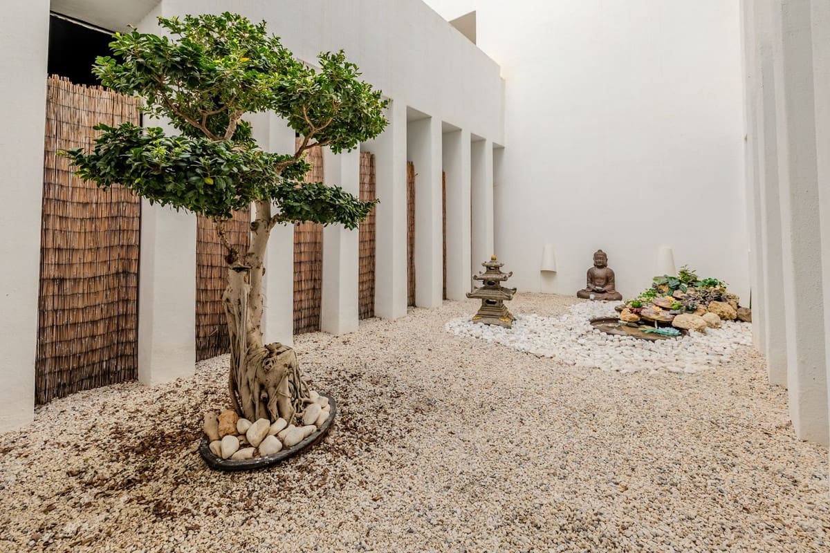 2 bedroom Apartment for sale in Los Flamingos with pool garage - € 580,000 (Ref: 9301809)