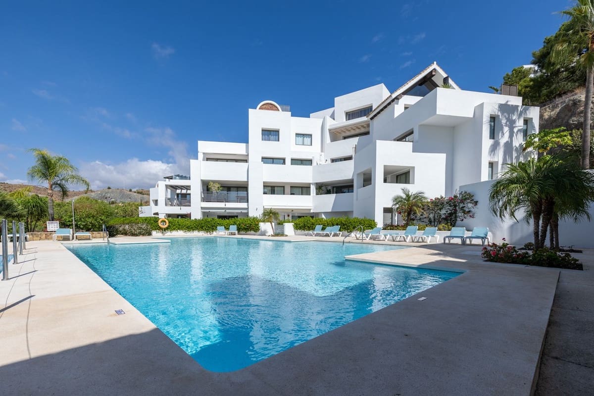 2 bedroom Apartment for sale in Los Flamingos with pool garage - € 580,000 (Ref: 9301809)