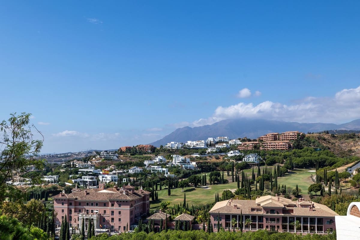 2 bedroom Apartment for sale in Los Flamingos with pool garage - € 580,000 (Ref: 9301809)