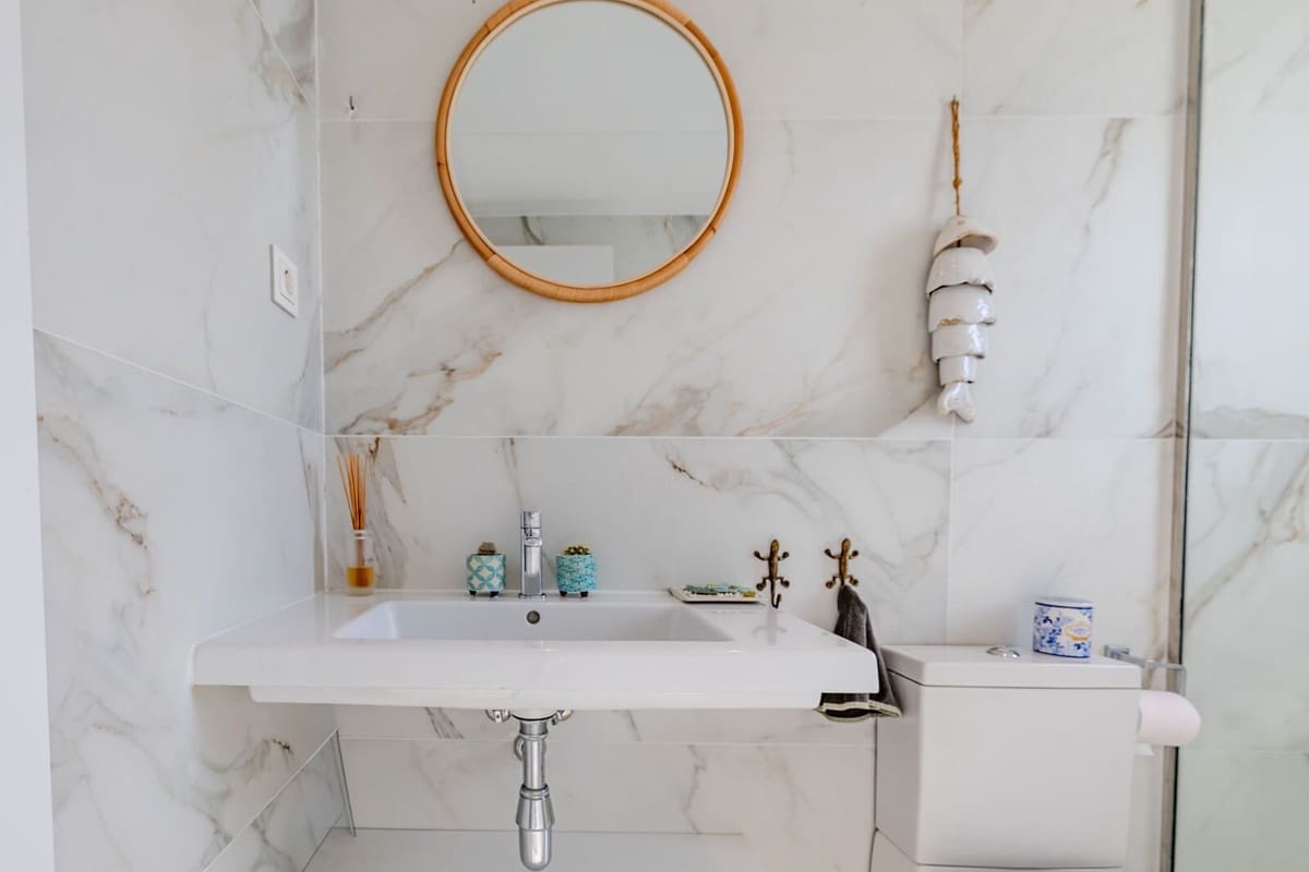 Apartamento de 2 habitaciones en Los Monteros en venta con piscina garaje - 980.000 € (Ref: 9343999)