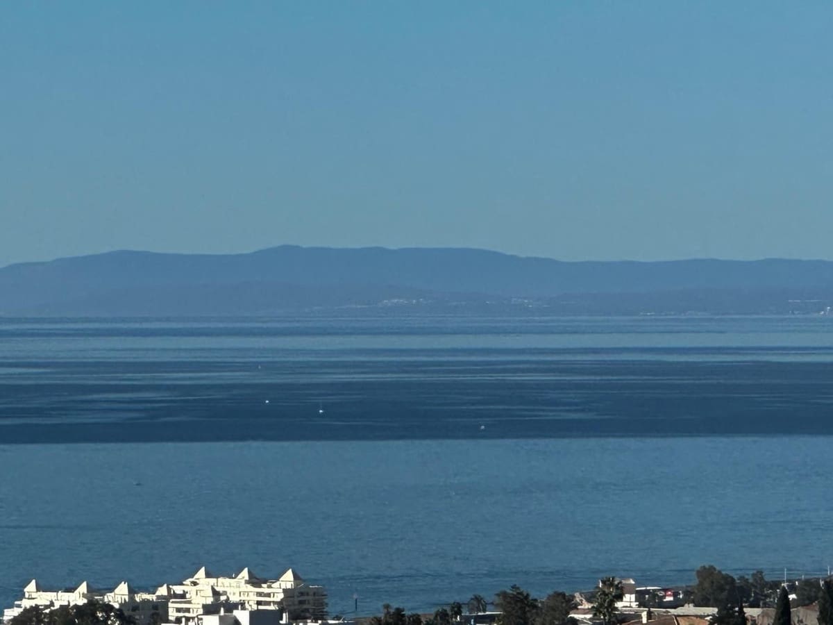 2 sovrum Lägenhet till salu i Los Monteros med pool garage - 980 000 € (Ref: 9343999)