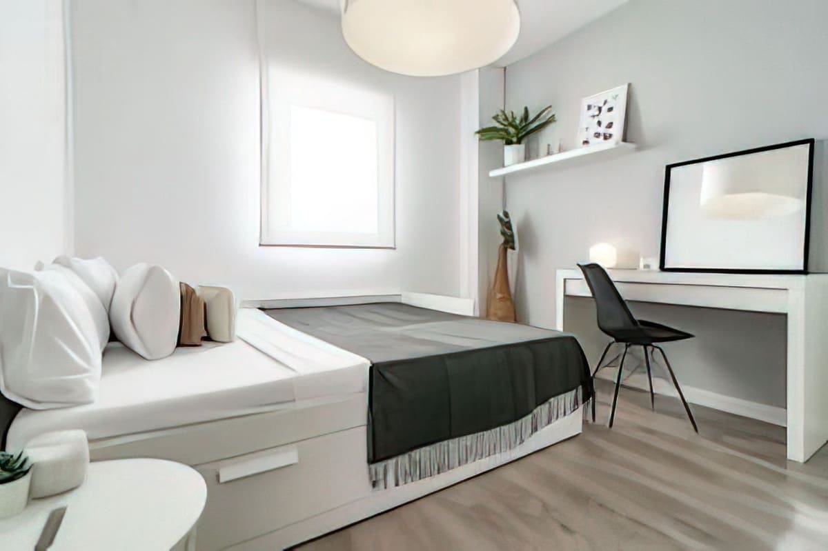 3 sypialnia Penthouse na sprzedaż w Nueva Andalucia z basenem garażem - 450 000 € (Ref: 9345281)