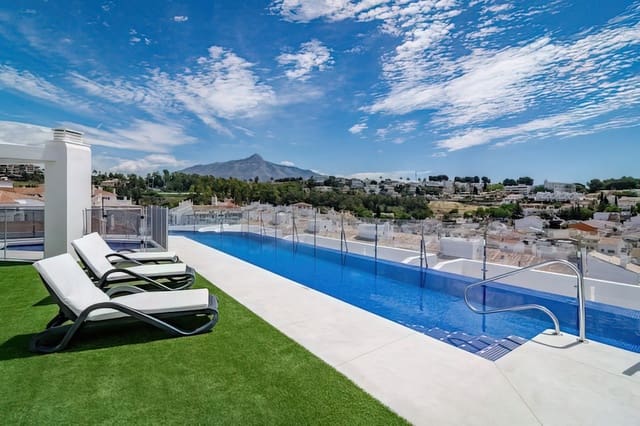 3 sypialnia Penthouse na sprzedaż w Nueva Andalucia, Marbella z basenem garażem - 450 000 € (Ref: 9345281)