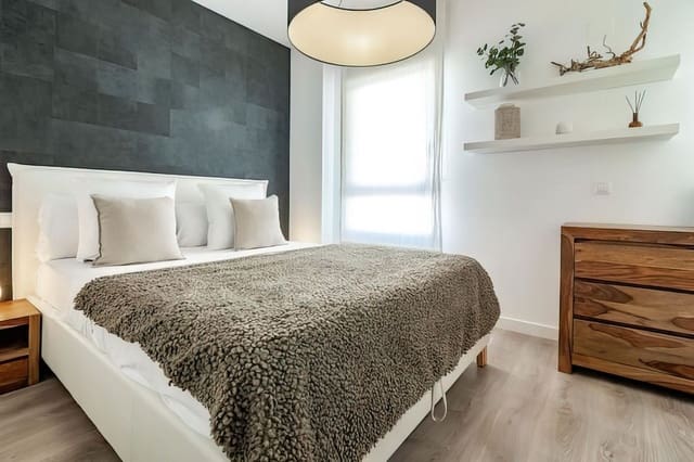 3 sypialnia Penthouse na sprzedaż w Nueva Andalucia, Marbella z basenem garażem - 450 000 € (Ref: 9345281)