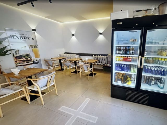 Restaurant/Bar til salg i Puerto Banus, Marbella - € 1.000.000 (Ref: 9345734)