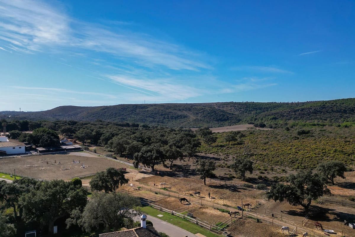 4 sypialnia Willa na sprzedaż w Sotogrande z basenem garażem - 1 950 000 € (Ref: 9378146)