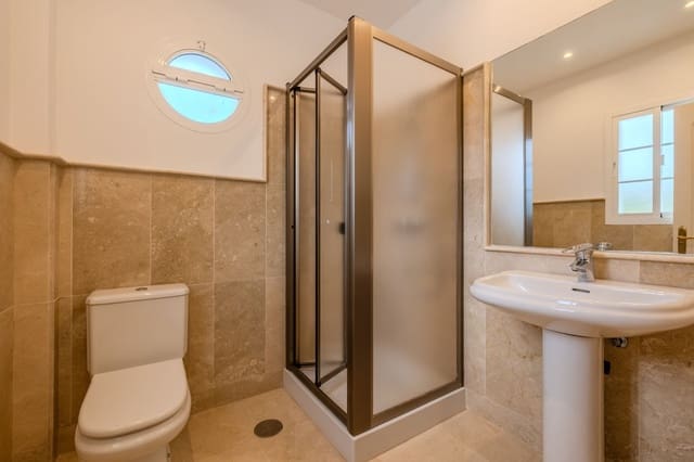 4 soverom Villa til salgs i Sotogrande, San Roque med svømmebasseng garasje - € 1 595 000 (Ref: 9378146)