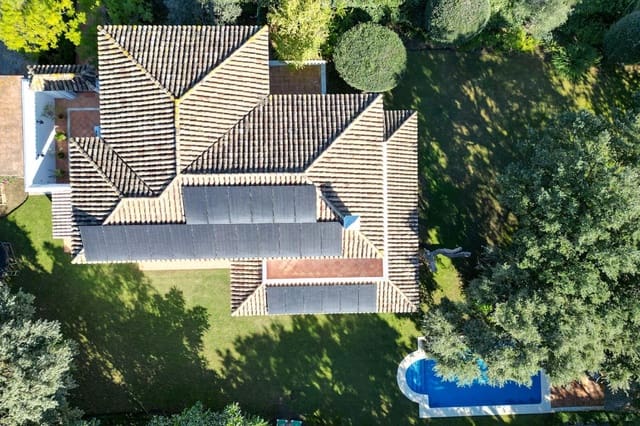 4 sovrum Villa till salu i Sotogrande, San Roque med pool garage - 1 595 000 € (Ref: 9378146)