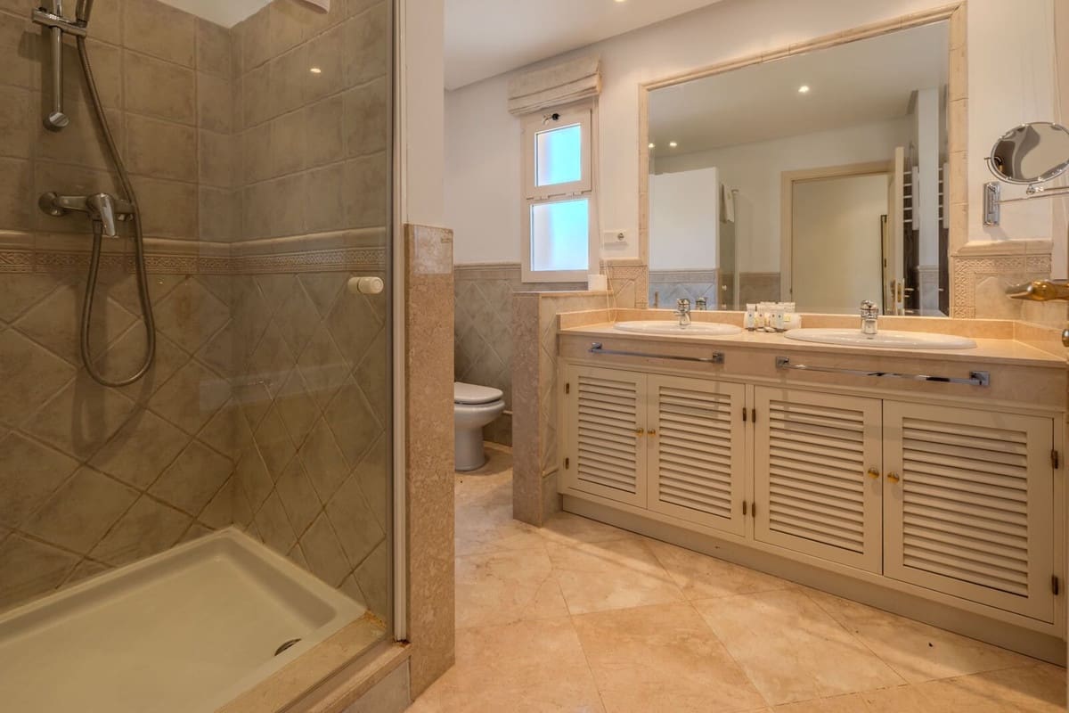 3 soveværelse Penthouse til salg i La Mairena med swimmingpool garage - € 435.000 (Ref: 9383601)