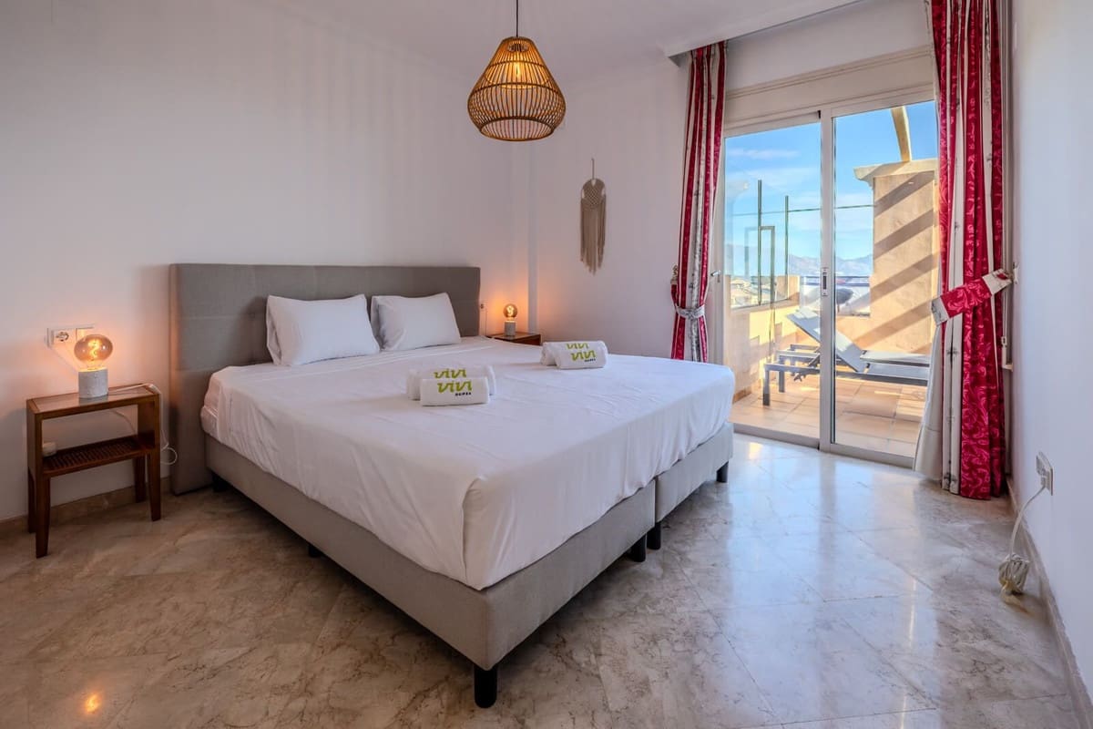 3 soveværelse Penthouse til salg i La Mairena med swimmingpool garage - € 435.000 (Ref: 9383601)