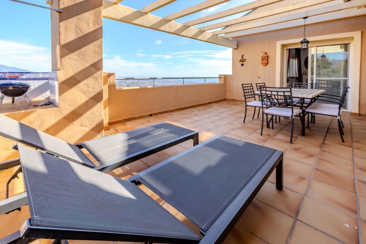 3 soveværelse Penthouse til salg i La Mairena med swimmingpool garage - € 435.000 (Ref: 9383601)