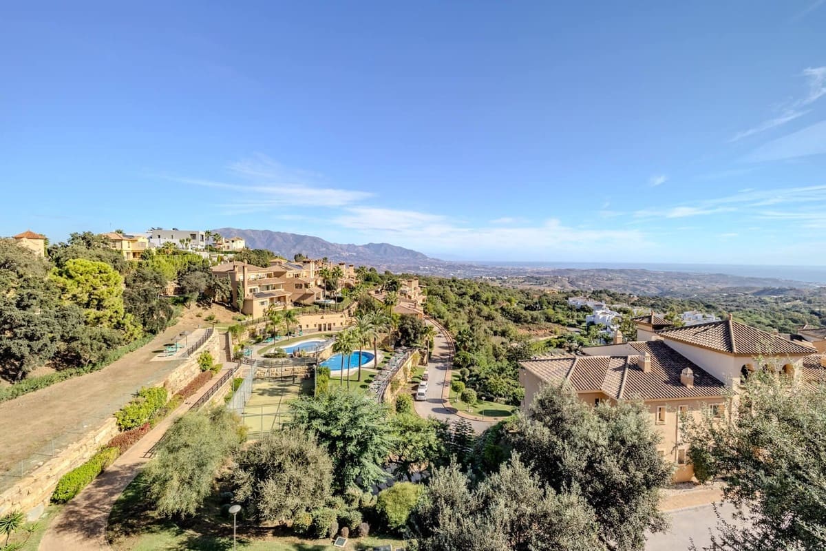3 soveværelse Penthouse til salg i La Mairena med swimmingpool garage - € 435.000 (Ref: 9383601)