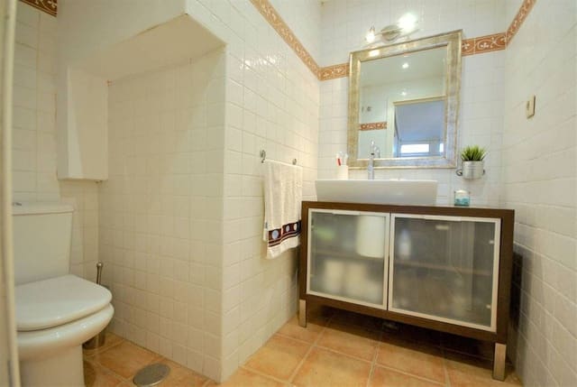 3 bedroom Apartment for sale in Aloha Golf, Marbella with pool garage - € 610,000 (Ref: 9421755)