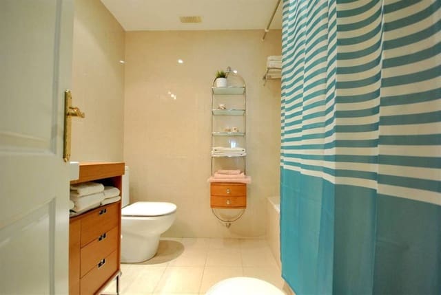 3 bedroom Apartment for sale in Aloha Golf, Marbella with pool garage - € 610,000 (Ref: 9421755)